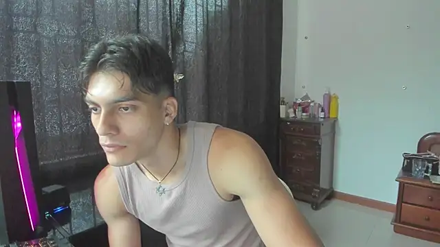 AlessioVitale online show from March 27, 2026, 11:54 am