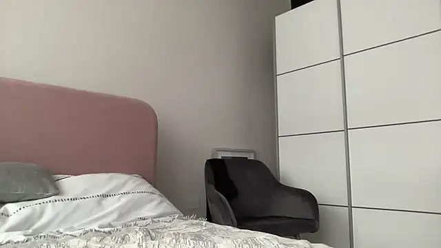 Snapshot of HotLdyllic chatting on November 5, 2025, 1:33 pm HotLdyllic online show from November 5, 2025, 1:33 pm