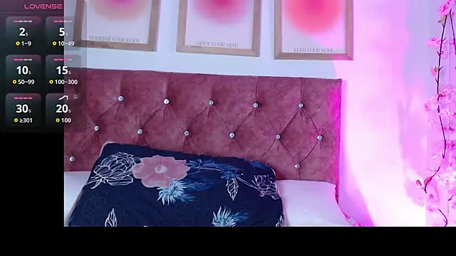 Madisonkay online show from November 21, 2025, 7:12 pm