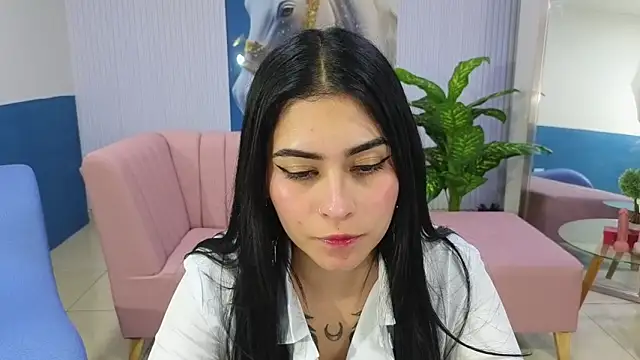 amy lovelydoll online show from April 15, 2026, 7:21 pm