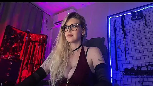 Snapshot of Liya_Liss chatting on July 6, 2026, 11:07 pm Liya Liss online show from July 6, 2026, 11:07 pm