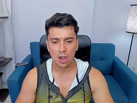 Snapshot of MorganRa chatting on November 4, 2025, 5:34 pm MorganRa online show from November 4, 2025, 5:34 pm