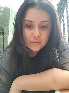 CurvyNoir online show from December 2, 2025, 5:52 pm