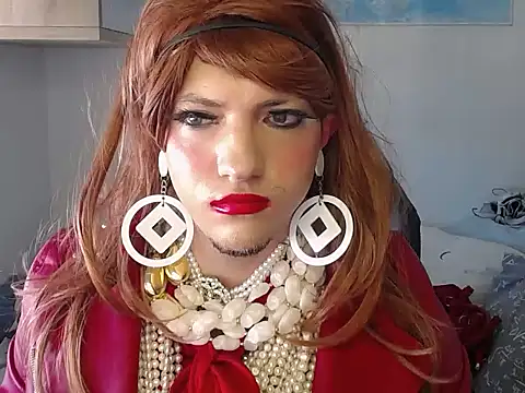 VanesaCrossic online show from October 28, 2025, 9:02 am