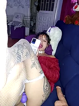 BellaChiquis  online show from February 3, 2026, 6:40 am