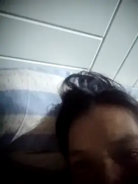 Snapshot of _simplecristy_ chatting on October 31, 2025, 7:04 pm  simplecristy  online show from October 31, 2025, 7:04 pm