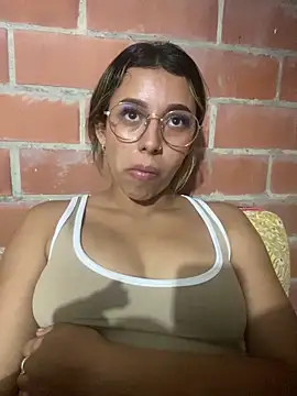 liahot69 online show from May 9, 2026, 12:38 am