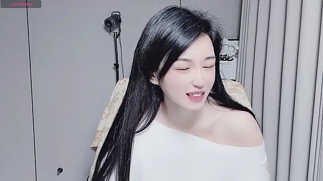 YunShan-33 online show from November 29, 2025, 3:09 am