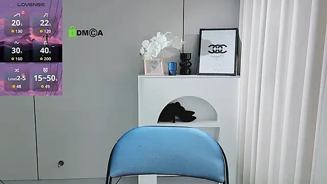 Snapshot of YunShan-33 chatting on February 13, 2026, 12:28 am YunShan-33 online show from February 13, 2026, 12:28 am