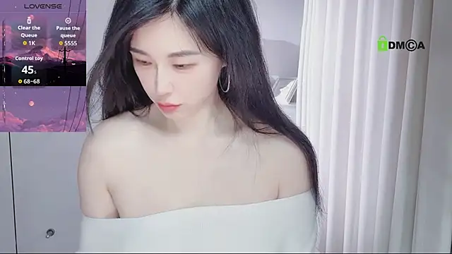YunShan-33 online show from May 6, 2026, 4:30 am