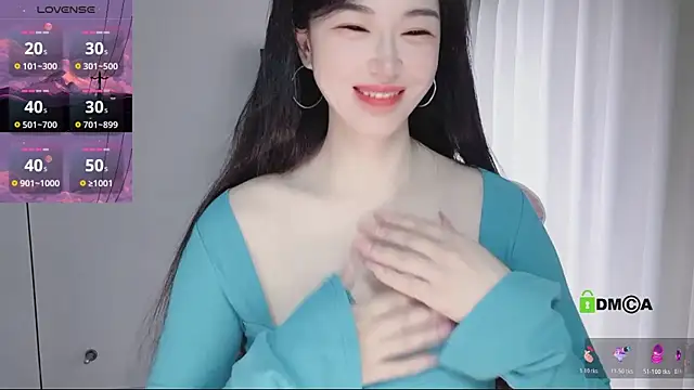 Snapshot of YunShan-33 chatting on June 25, 2026, 4:56 am YunShan-33 online show from June 25, 2026, 4:56 am