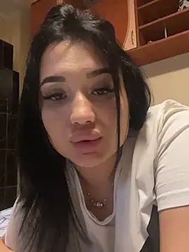 Snapshot of Bella_Ella1203 chatting on November 9, 2025, 6:06 pm Bella Ella1203 online show from November 9, 2025, 6:06 pm