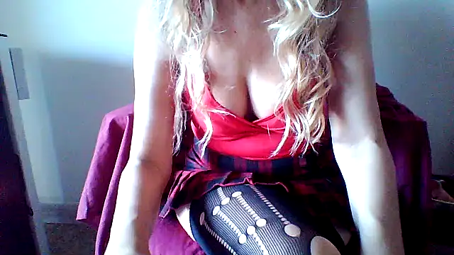 salentinasexy online show from December 2, 2025, 10:53 am