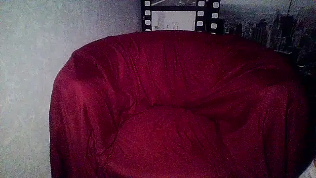 salentinasexy online show from April 24, 2026, 9:50 pm