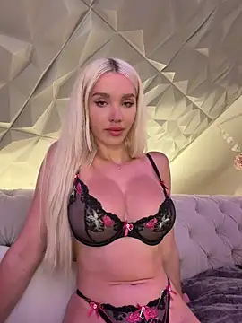 Snapshot of Lana-Grey chatting on May 3, 2026, 12:05 am Lana-Grey online show from May 3, 2026, 12:05 am