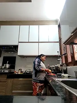 Hot-Sana2 online show from November 25, 2025, 7:08 am