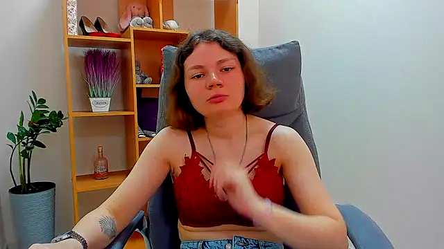 Snapshot of Stella-Maers chatting on May 22, 2026, 7:15 am Stella-Maers online show from May 22, 2026, 7:15 am