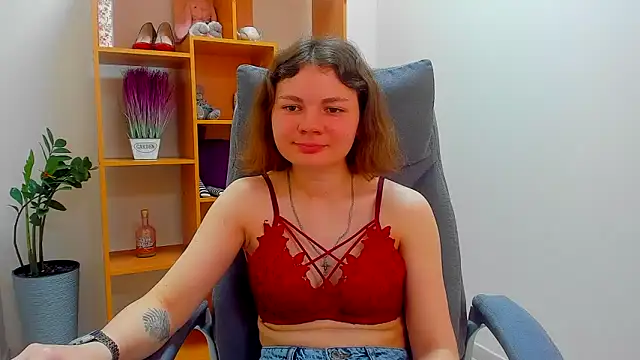 Snapshot of Stella-Maers chatting on May 25, 2026, 7:14 am Stella-Maers online show from May 25, 2026, 7:14 am