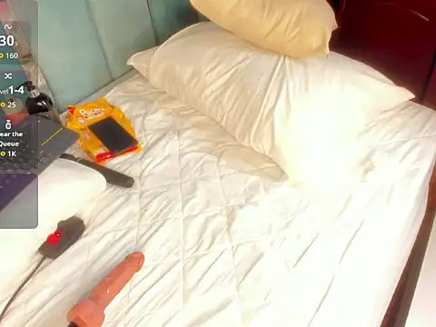 Chaarlotte 09 online show from December 16, 2025, 11:48 am