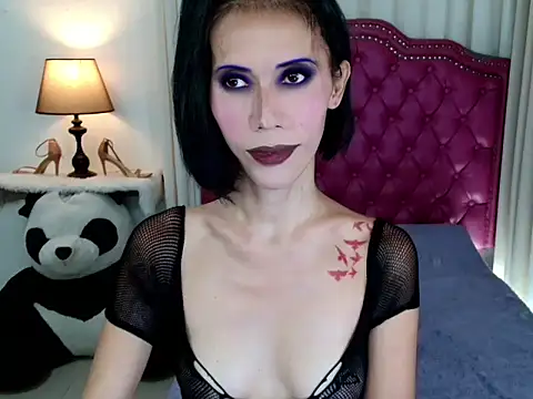 bellaUtops online show from November 26, 2025, 12:28 pm