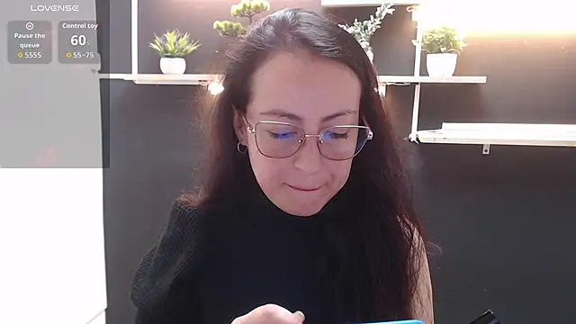 Lauryn Jones online show from April 22, 2026, 7:26 pm