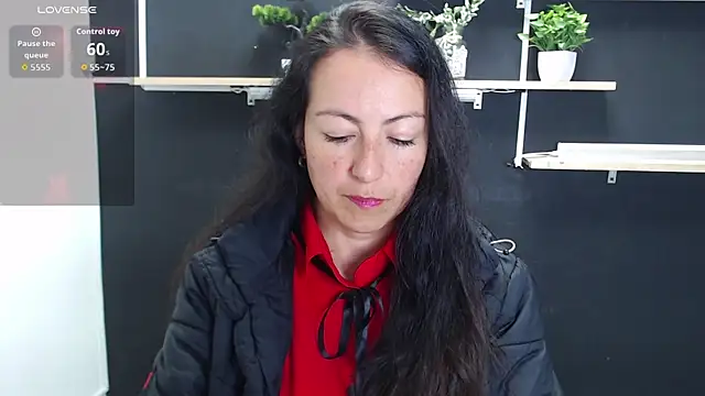 Lauryn Jones online show from May 7, 2026, 5:51 pm