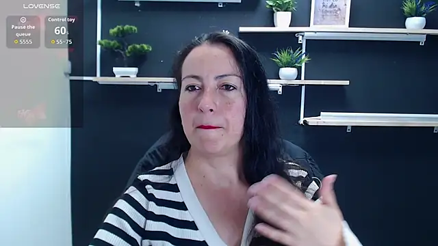 Lauryn Jones online show from June 20, 2026, 7:16 pm