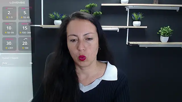 Lauryn Jones online show from July 11, 2026, 5:59 pm