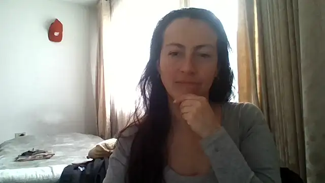 Lauryn Jones online show from July 21, 2026, 6:10 pm