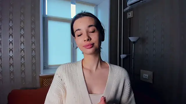 JacalynSchreiber online show from November 9, 2025, 8:45 am