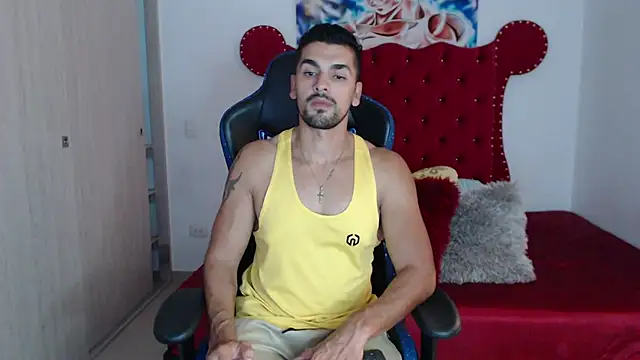 axelwinters   online show from February 3, 2026, 10:37 pm