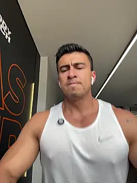 Snapshot of Chris_Clarck chatting on February 10, 2026, 5:28 pm Chris Clarck online show from February 10, 2026, 5:28 pm