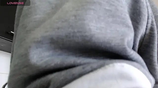 Snapshot of Valery_Shadey chatting on February 6, 2026, 3:26 pm Valery Shadey online show from February 6, 2026, 3:26 pm