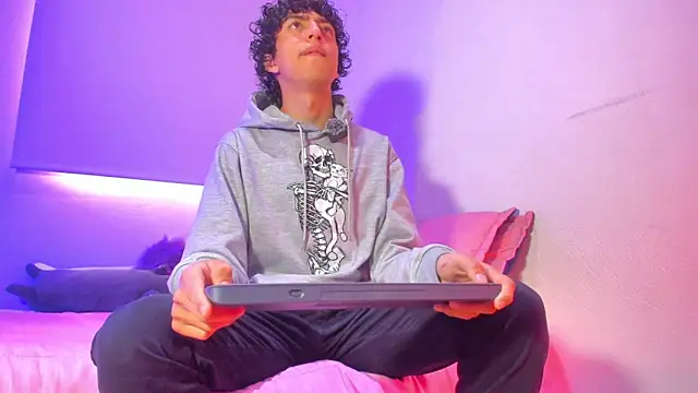 saint dark online show from January 9, 2026, 1:03 pm