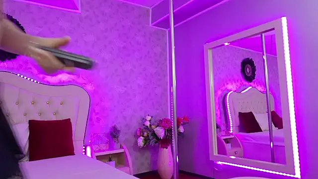 Snapshot of GracieCute chatting on March 13, 2026, 4:08 am GracieCute online show from March 13, 2026, 4:08 am