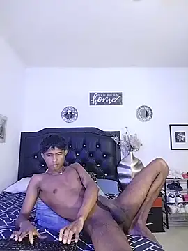 Snapshot of Mack_tom chatting on June 16, 2026, 8:11 pm Mack tom online show from June 16, 2026, 8:11 pm