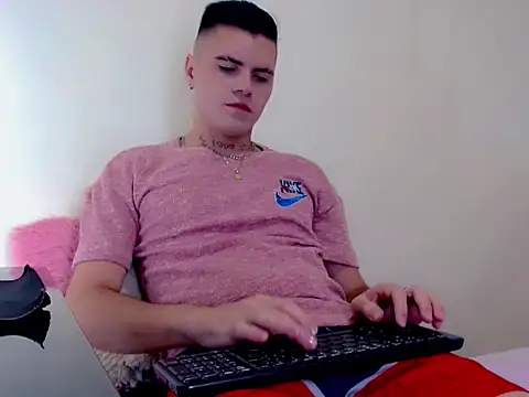 Sebastian Loaiza online show from November 28, 2025, 11:18 pm