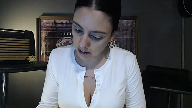 mickystrumia23 online show from July 31, 2026, 4:28 pm