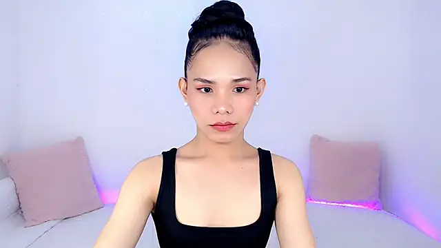 ursexydelancy  online show from December 3, 2025, 5:44 pm