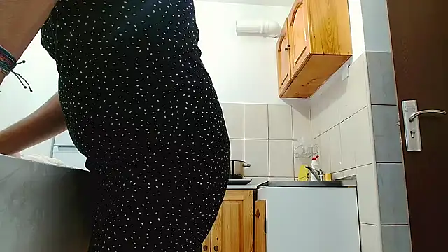 CharmingPearl online show from November 29, 2025, 8:50 am