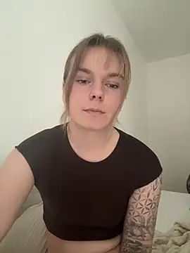 LisaFreierxx online show from June 3, 2026, 3:17 pm