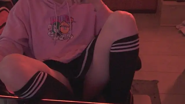 Snapshot of Liv_shy666 chatting on November 1, 2025, 12:18 pm Liv shy666 online show from November 1, 2025, 12:18 pm