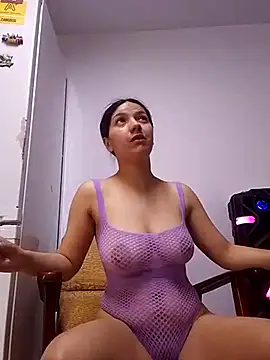 Lusandra1837lusi online show from April 3, 2026, 9:18 am