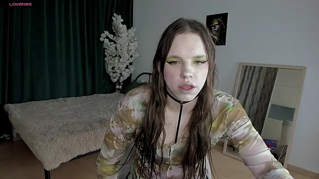 MadisonMongomeri online show from November 26, 2025, 2:45 am