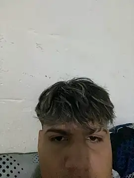 Snapshot of eldestrutor chatting on November 1, 2025, 3:36 pm eldestrutor online show from November 1, 2025, 3:36 pm