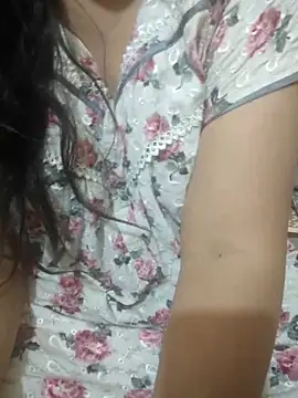 Snapshot of mouni499 chatting on May 18, 2026, 7:03 am mouni499 online show from May 18, 2026, 7:03 am