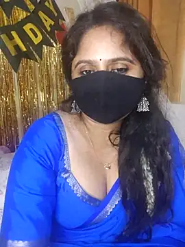 Snapshot of mouni499 chatting on June 14, 2026, 8:22 pm mouni499 online show from June 14, 2026, 8:22 pm