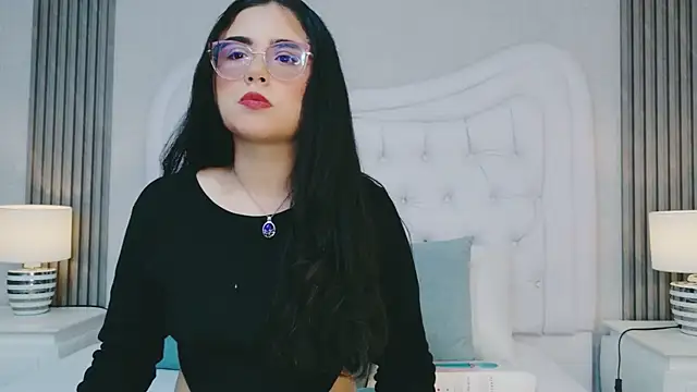 ScarlettPetrova online show from April 30, 2026, 11:38 am