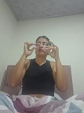 GISELLA   online show from December 5, 2025, 11:08 am