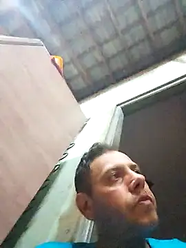 Snapshot of 013boyy chatting on December 3, 2025, 2:19 am 013boyy online show from December 3, 2025, 2:19 am